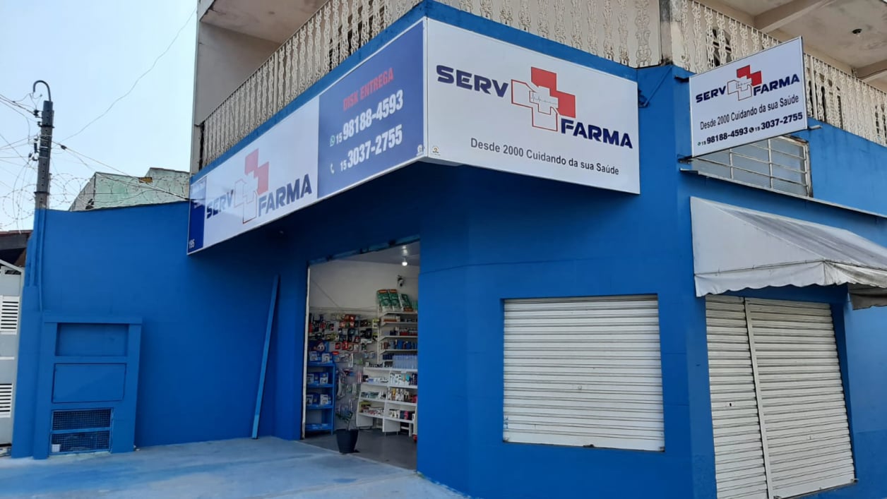 serviço de fachada em lona